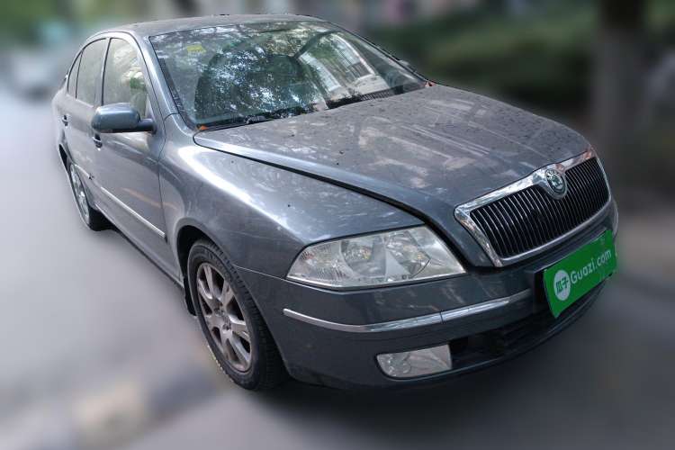 Used Skoda Octavia 2009 1.6L Automatic Elegance Edition Front Right 45 Deg