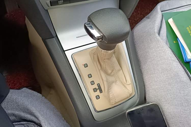 Used Skoda Octavia 2009 1.8 TSI Automatic Elegance Edition Gear Lever