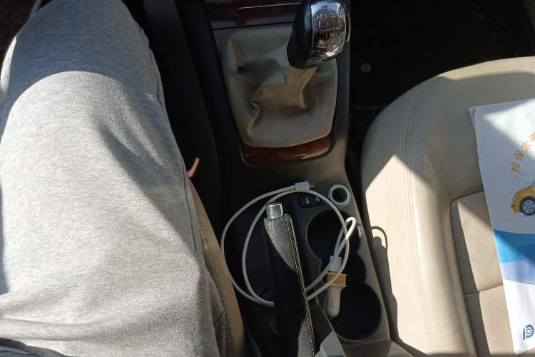 Used Skoda Octavia 2009 1.6L Manual Yizun Edition Gear Lever