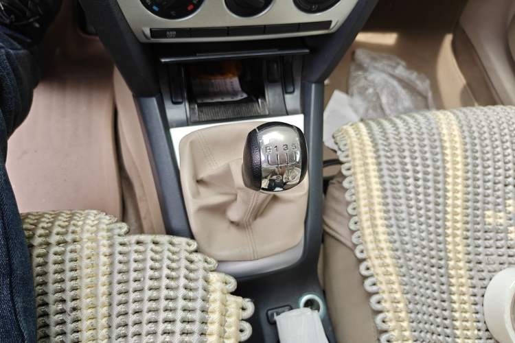 Used Skoda Octavia 2009 1.6L Manual Elegance Edition Gear Lever