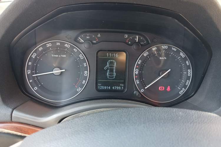 Used Skoda Octavia 2009 1.6L Manual Yizun Edition Instrument Cluster