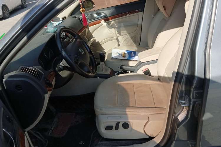 Used Skoda Octavia 2009 1.6L Manual Yizun Edition Left Front Seat
