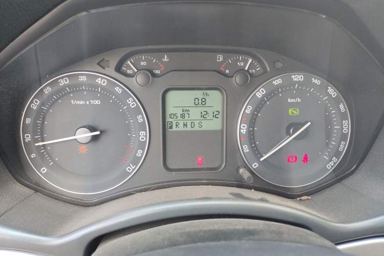 Used Skoda Octavia 2009 1.6L Automatic Elegance Edition Odometer Close Up