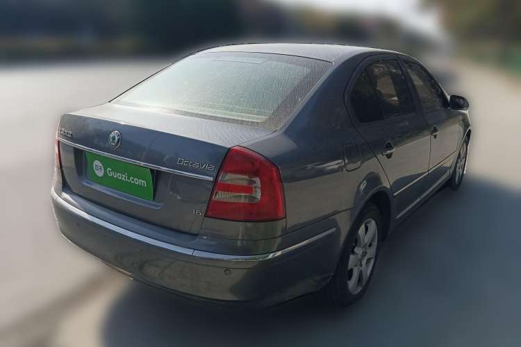 Used Skoda Octavia 2009 1.6L Manual Yizun Edition Rear Right 45 Deg