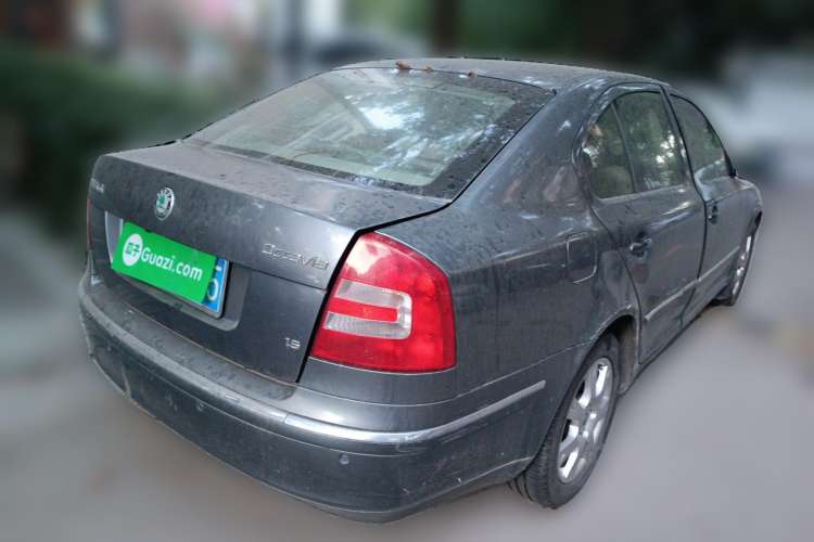 Used Skoda Octavia 2009 1.6L Automatic Elegance Edition Rear Right 45 Deg