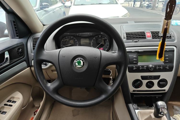 Used Skoda Octavia 2009 1.6L Manual Elegance Edition Steering Wheel