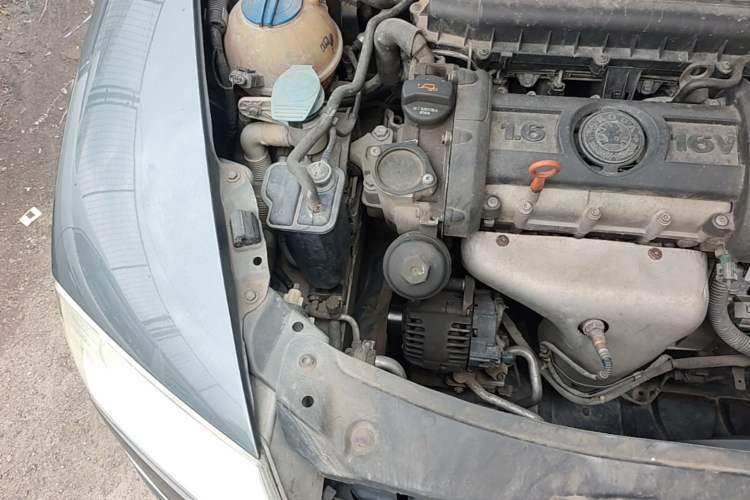 Used Skoda Octavia 2009 1.6L Manual Eado Edition Engine Bay Right