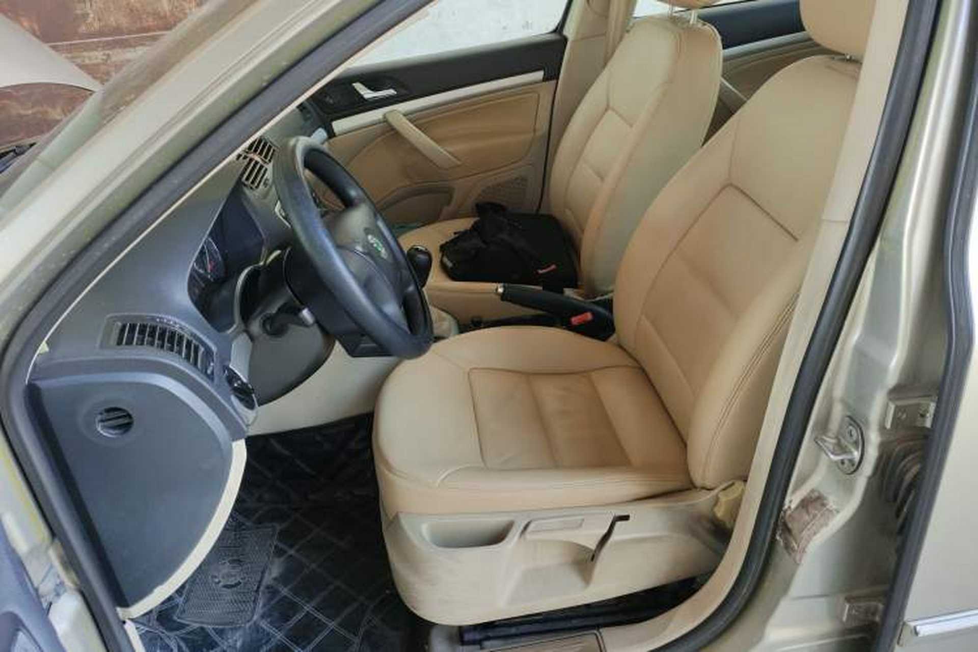 Used Skoda Octavia 2009 1.6L Manual Eado Edition Left Front Seat