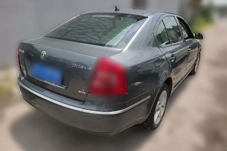 Used Skoda Octavia 2009 1.6L Manual Eado Edition Rear Right 45 Deg