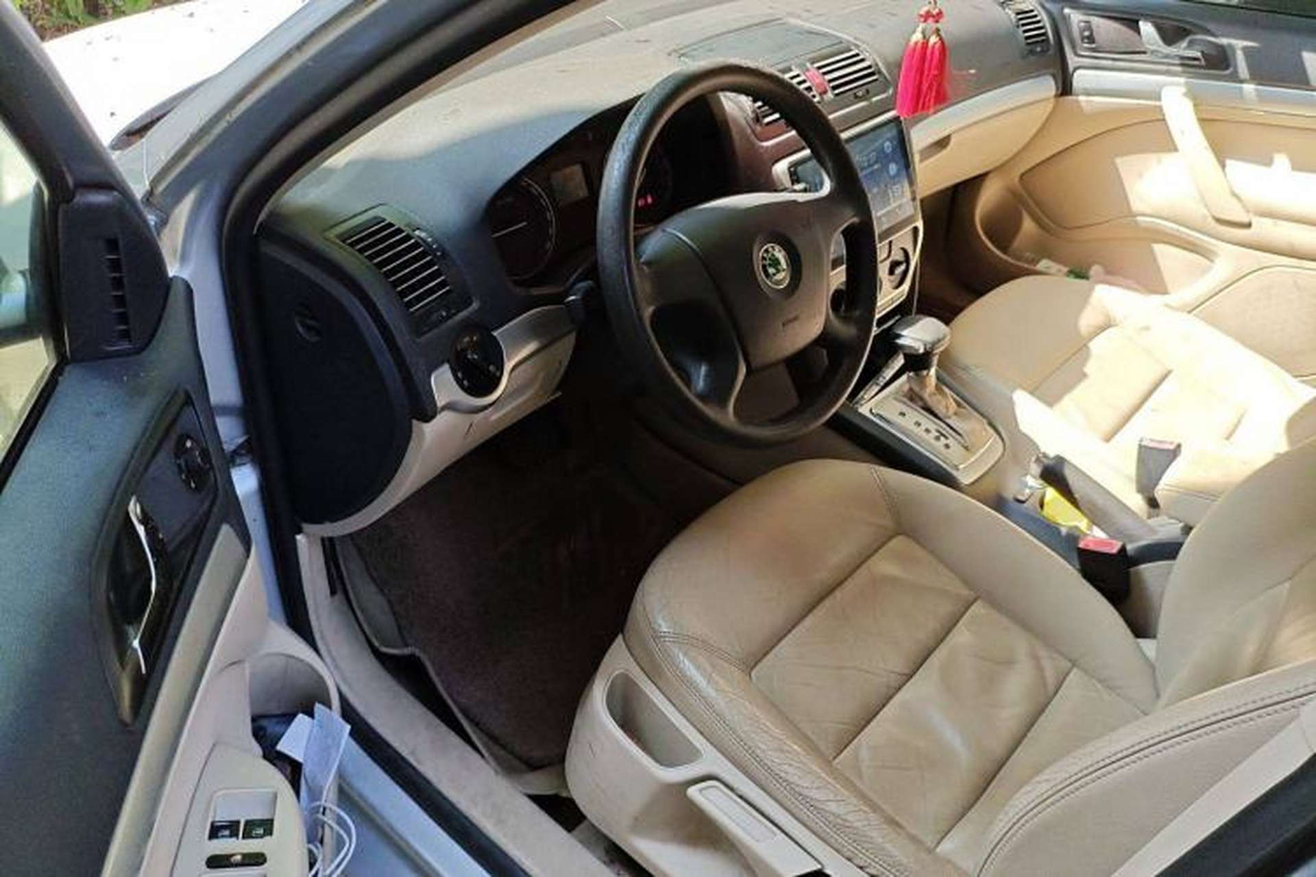 Used Skoda Octavia 2009 1.6L Automatic Elegance Edition Driver Seat