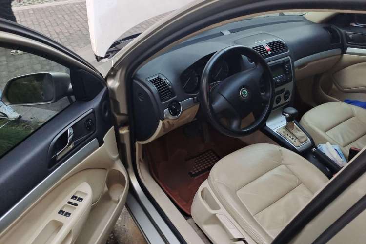 Used Skoda Octavia 2009 1.8 TSI Automatic Elegance Edition Driver Seat