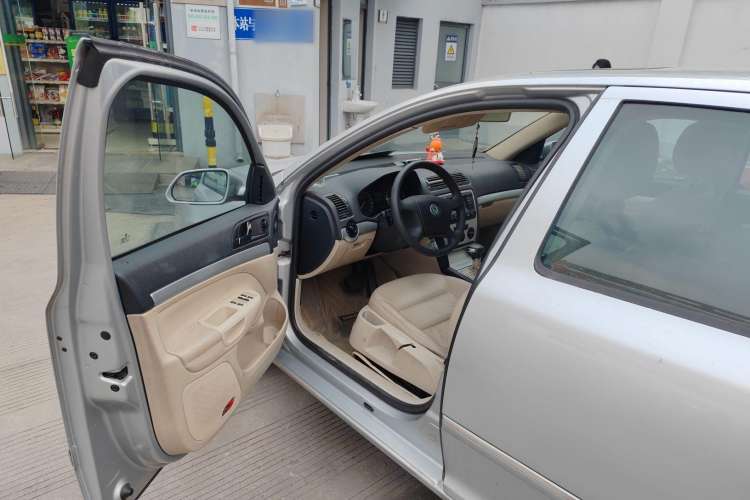 Used Skoda Octavia 2009 1.6L Automatic Elegance Edition Driver Seat