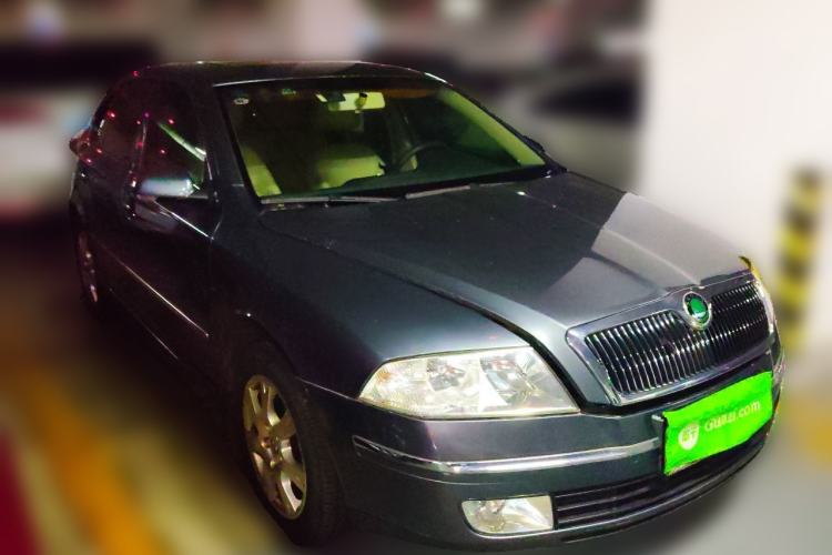 Used Skoda Octavia 2009 1.6L Automatic Elegance Edition Front Right 45 Deg