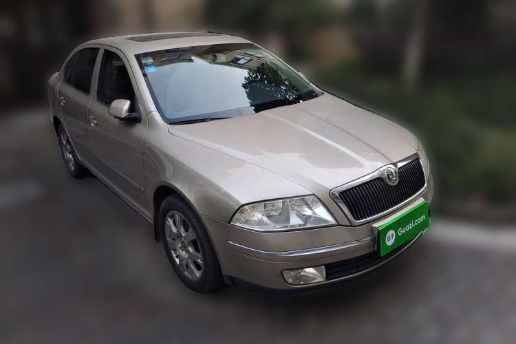 Used Skoda Octavia 2009 1.8 TSI Automatic Elegance Edition Front Right 45 Deg