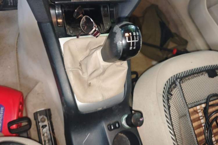 Used Skoda Octavia 2009 1.6L Manual Eado Edition Gear Lever