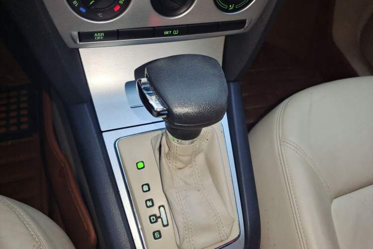 Used Skoda Octavia 2009 1.8 TSI Automatic Elegance Edition Gear Lever