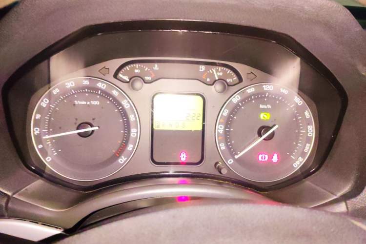 Used Skoda Octavia 2009 1.6L Automatic Elegance Edition Instrument Cluster