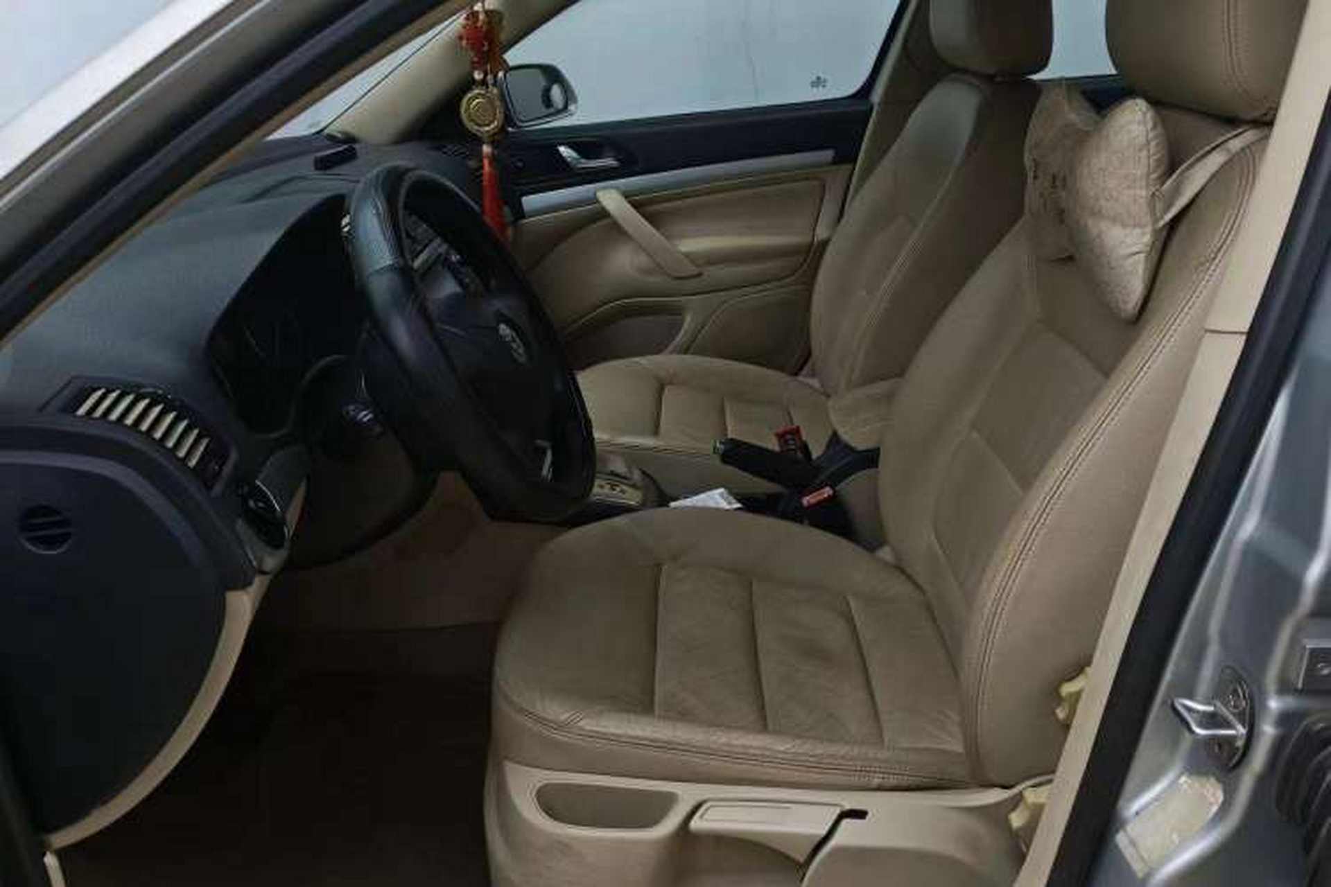 Used Skoda Octavia 2009 1.6L Automatic Elegance Edition Left Front Seat