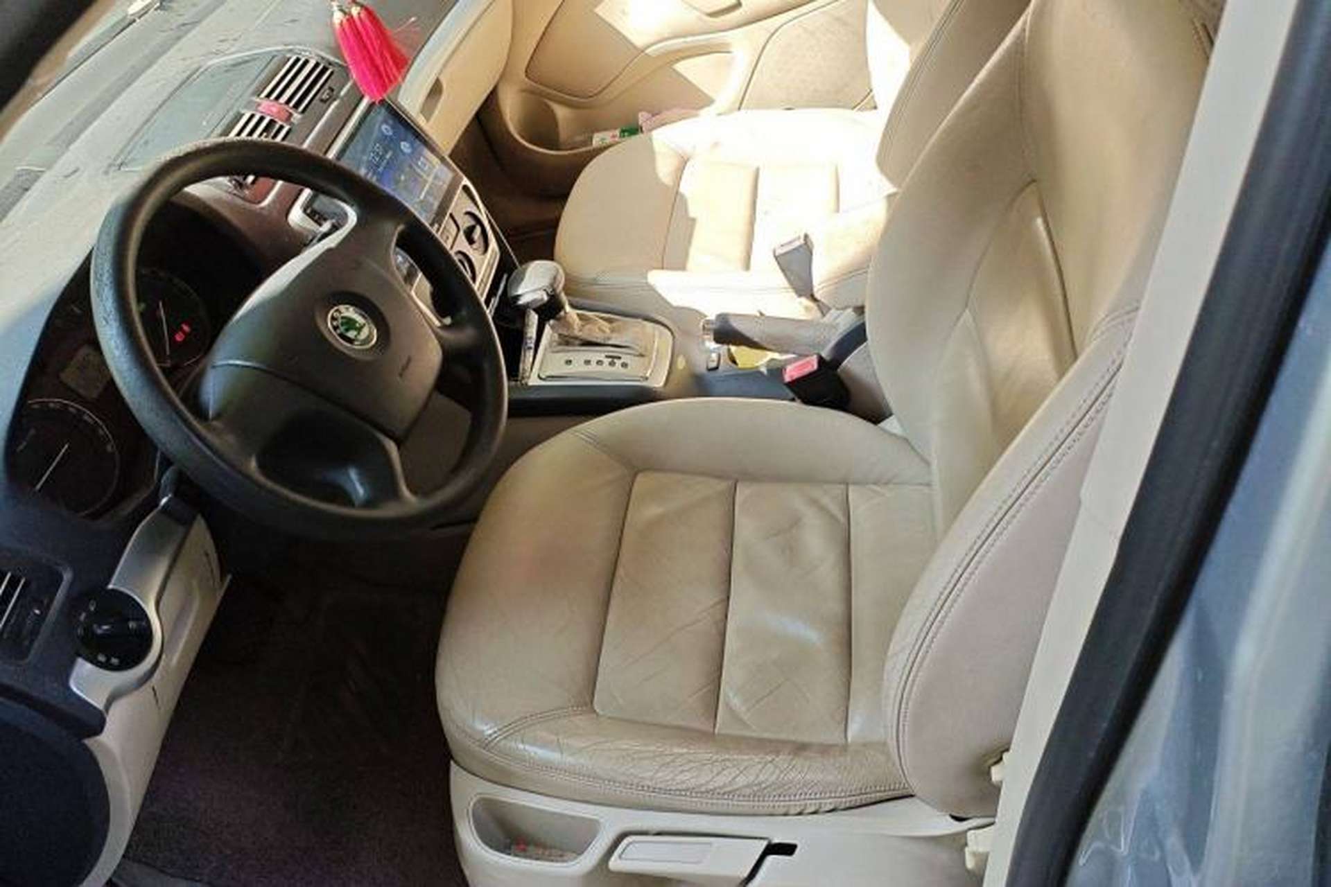 Used Skoda Octavia 2009 1.6L Automatic Elegance Edition Left Front Seat