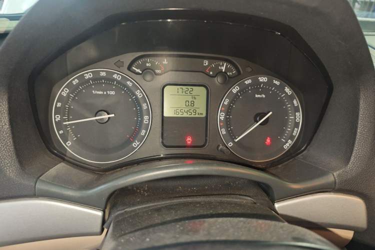 Used Skoda Octavia 2009 1.6L Manual Eado Edition Odometer Close Up