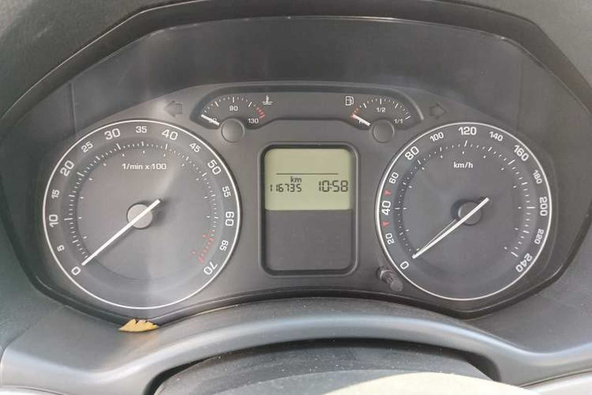 Used Skoda Octavia 2009 1.6L Automatic Elegance Edition Odometer Close Up
