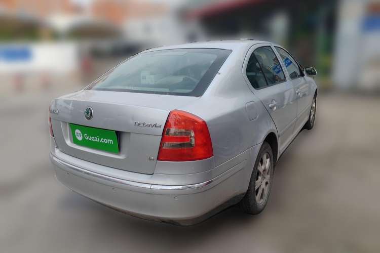 Used Skoda Octavia 2009 1.6L Automatic Elegance Edition Rear Right 45 Deg