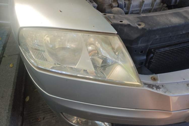 Used Skoda Octavia 2009 1.6L Manual Eado Edition Right Front Headlight