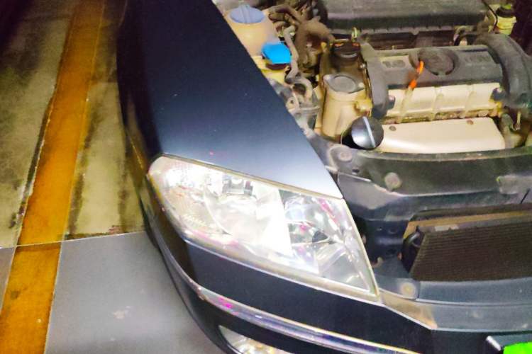 Used Skoda Octavia 2009 1.6L Automatic Elegance Edition Right Front Headlight