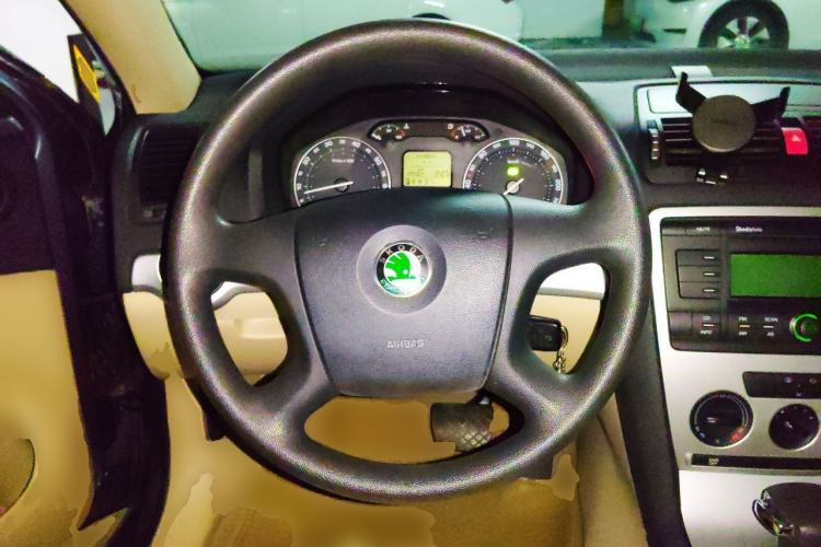 Used Skoda Octavia 2009 1.6L Automatic Elegance Edition Steering Wheel