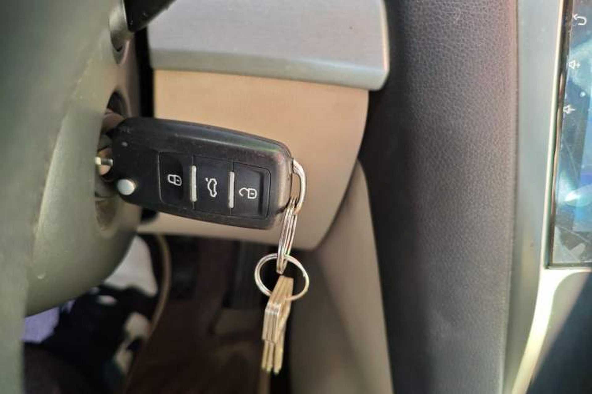 Used Skoda Octavia 2009 1.6L Automatic Elegance Edition Vehicle Key