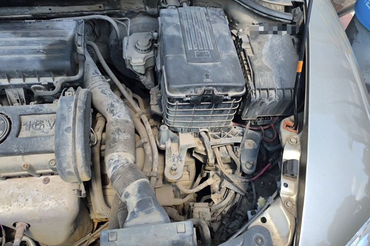 Used Skoda Octavia 2009 1.6L Automatic Eado Model Engine Bay Left