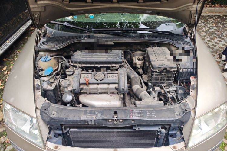 Used Skoda Octavia 2009 1.6L Automatic Elegance Edition Engine Bay