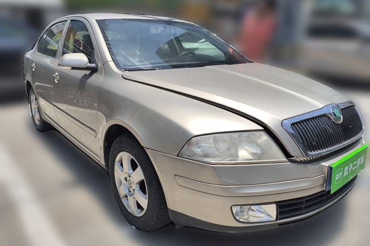 Used Skoda Octavia 2009 1.6L Automatic Eado Model Front Right 45 Deg