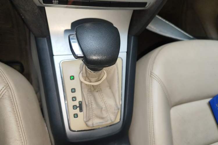 Used Skoda Octavia 2009 1.6L Automatic Elegance Edition Gear Lever