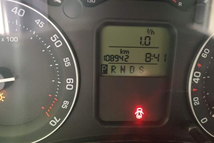 Used Skoda Octavia 2009 1.6L Automatic Elegance Edition Odometer Close Up