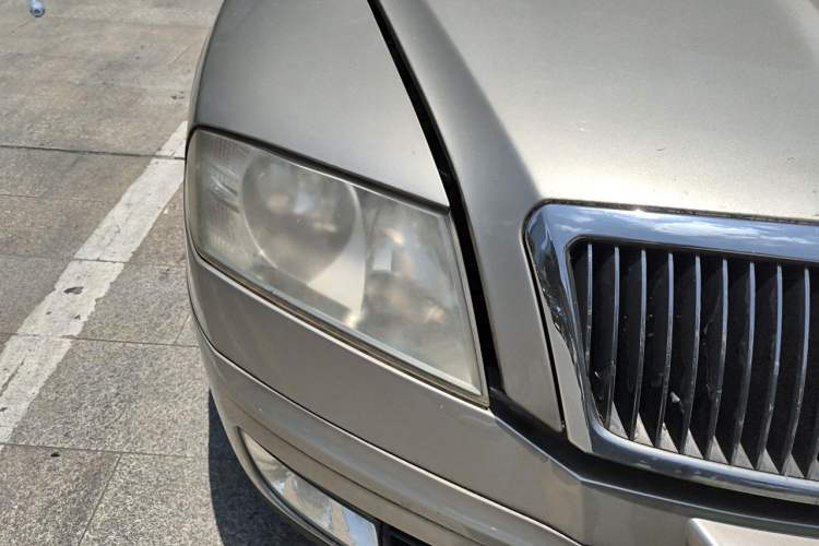 Used Skoda Octavia 2009 1.6L Automatic Eado Model Right Front Headlight