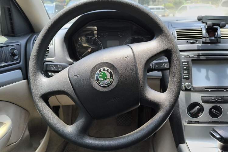 Used Skoda Octavia 2009 1.6L Automatic Eado Model Steering Wheel