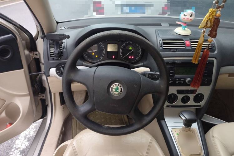 Used Skoda Octavia 2009 1.6L Automatic Elegance Edition Steering Wheel