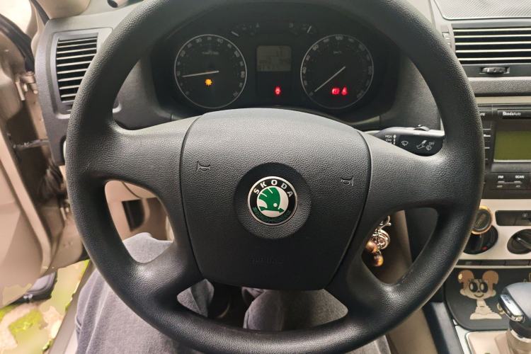 Used Skoda Octavia 2009 1.6L Automatic Elegance Edition Steering Wheel
