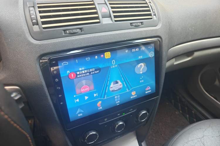 Used Skoda Octavia 2010 1.6L Automatic Eado Edition Audio And AC Panel