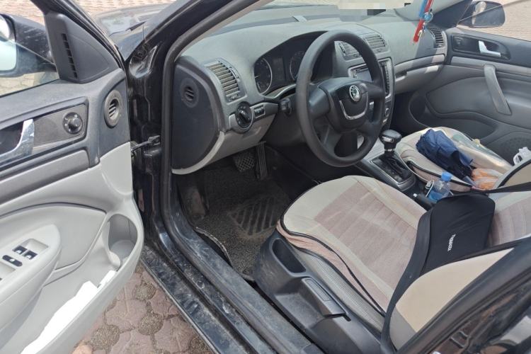 Used Skoda Octavia 2010 1.6L Automatic Yijun Edition Driver Seat