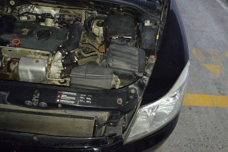 Used Skoda Octavia 2010 1.4 TSI Manual Yijun Edition Engine Bay Left