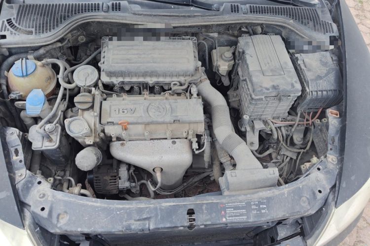 Used Skoda Octavia 2010 1.6L Automatic Yijun Edition Engine Bay