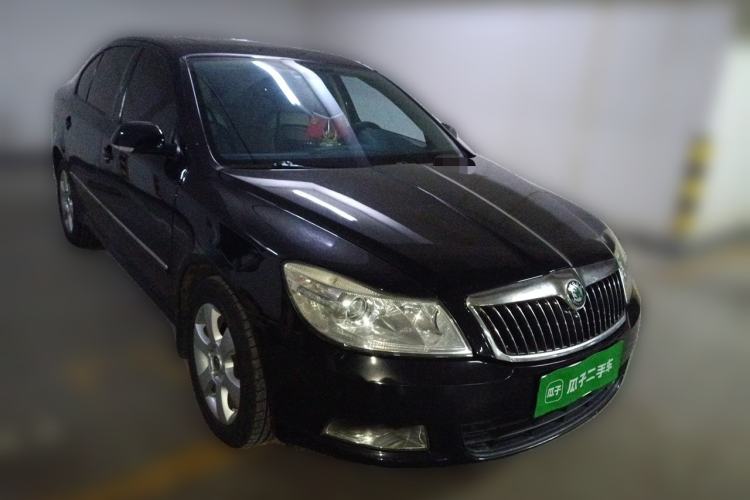 Used Skoda Octavia 2010 1.4 TSI Manual Yijun Edition Front Right 45 Deg
