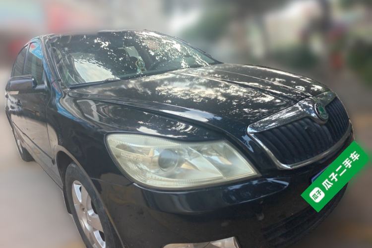 Used Skoda Octavia 2010 1.6L Automatic Eado Edition Front Right 45 Deg