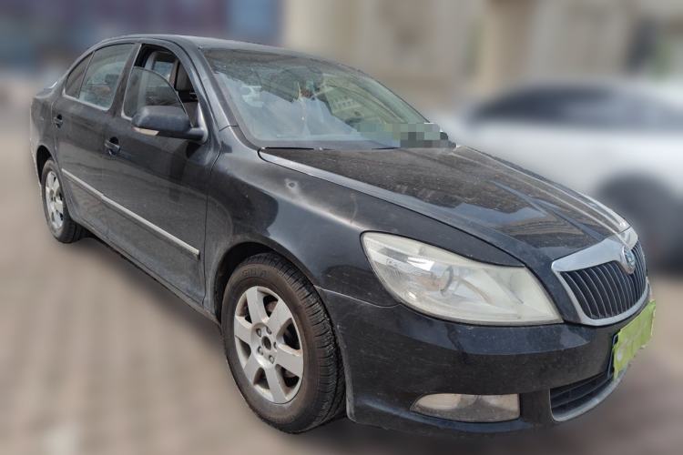Used Skoda Octavia 2010 1.6L Automatic Yijun Edition Front Right 45 Deg