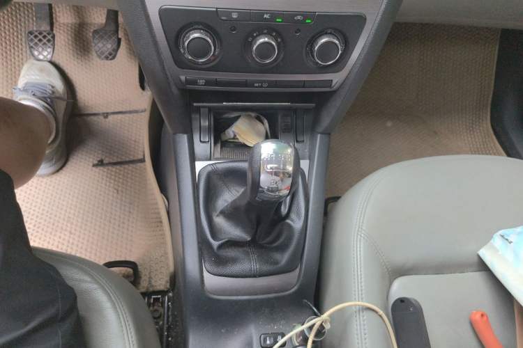 Used Skoda Octavia 2010 1.6L Manual - Yijun Version Gear Lever