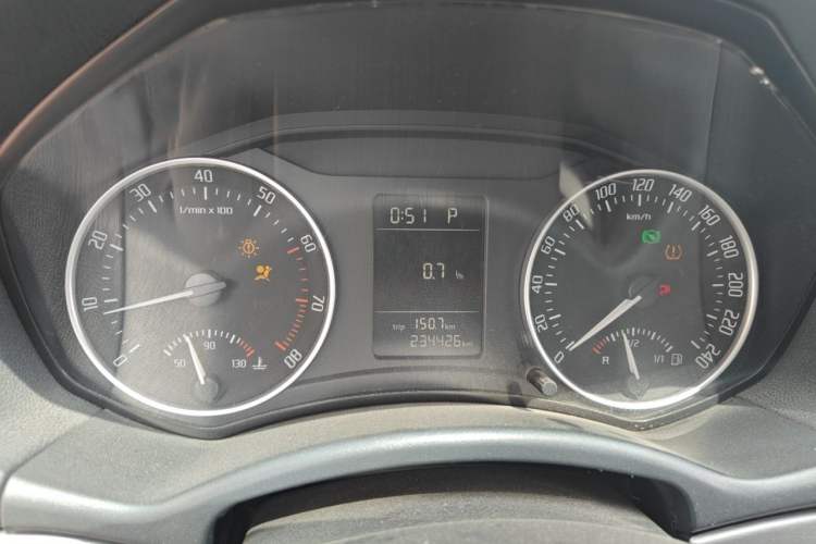 Used Skoda Octavia 2010 1.6L Automatic Yijun Edition Instrument Cluster