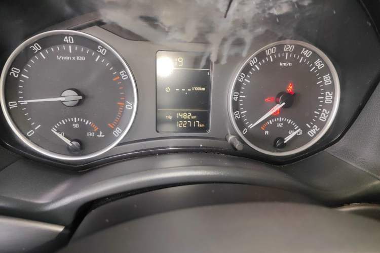 Used Skoda Octavia 2010 1.6L Manual Eado Edition Odometer Close Up