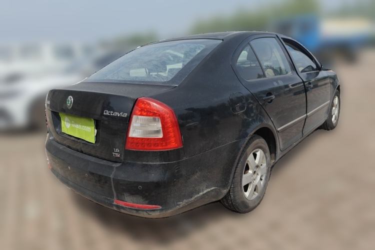 Used Skoda Octavia 2010 1.6L Automatic Yijun Edition Rear Right 45 Deg